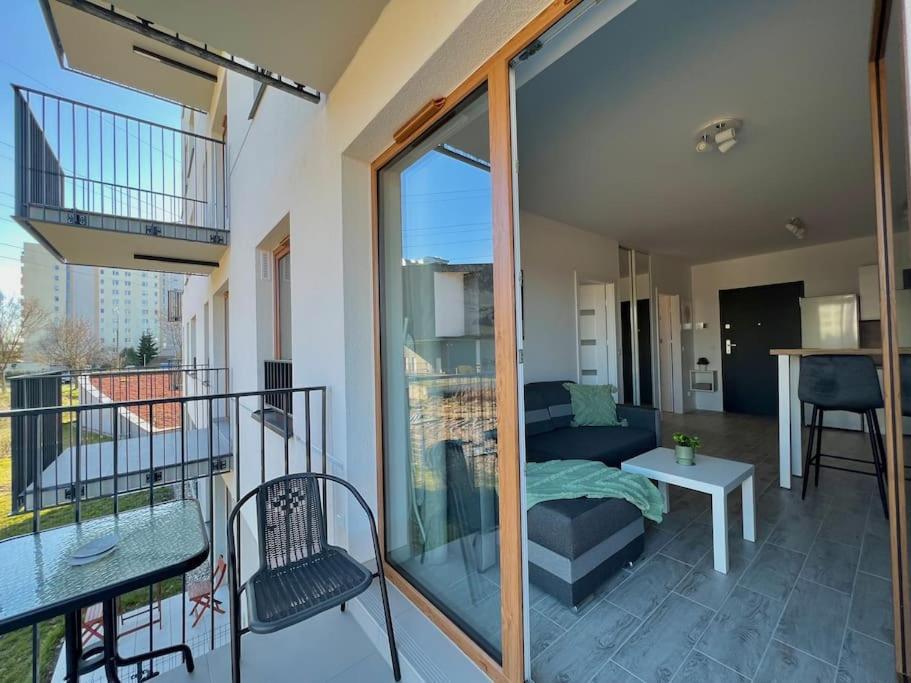 ורשה Apartment Olive In Bialoleka-Tarchomin Center מראה חיצוני תמונה